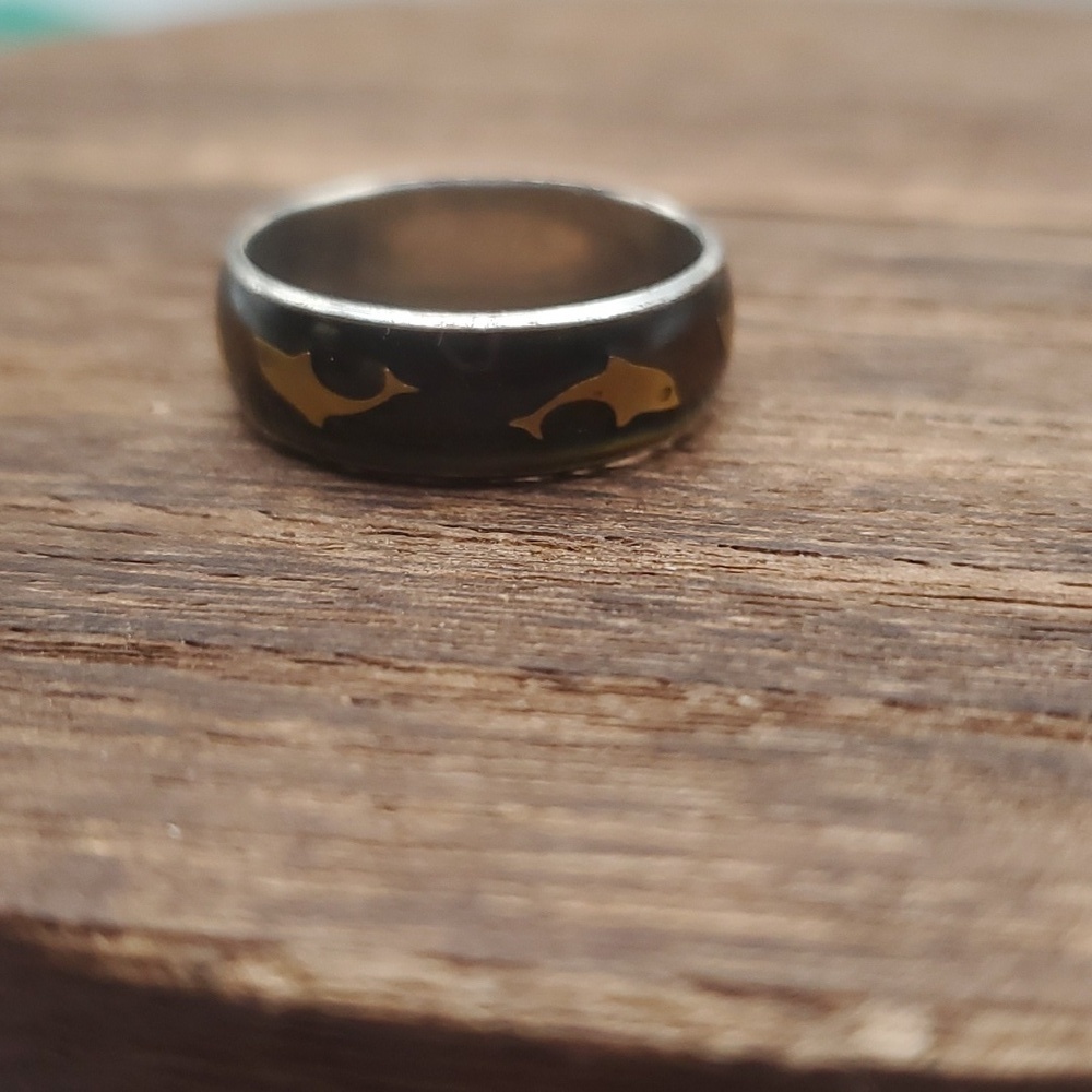 Dolphin aquatic Sealife mood ring size 8 R432 🌟